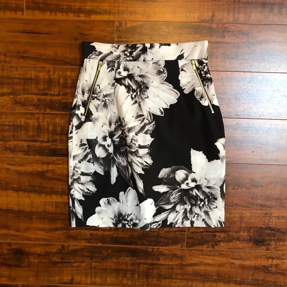 H&M Black Gray Floral Dressy Skirt sz US 6 - Picture 3 of 5